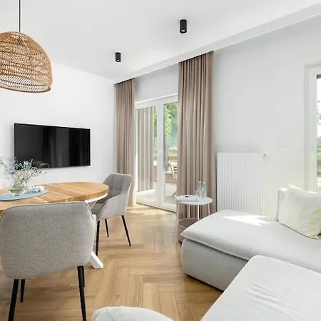 Comfortable With A Terrace 트르제삭츠