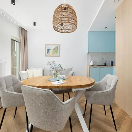 Comfortable With A Terrace דירה טרצ'סאץ'